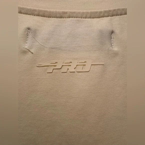 Philadelphia 76ers Pro Standard Luxe Cream Boxy Crop Top NWT - Picture 10 of 10